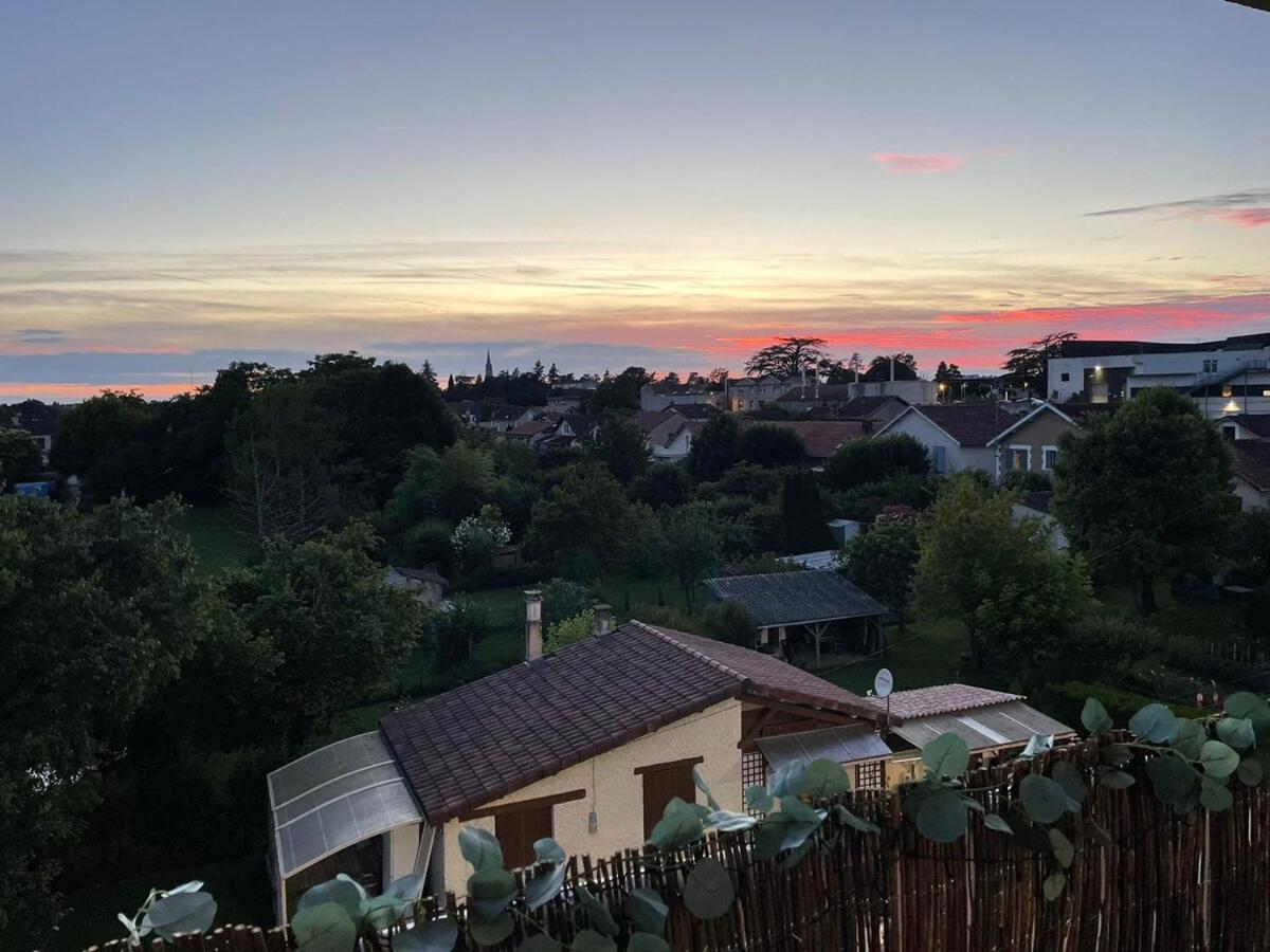 Le Ambroise - T3 Spacieux Et Calme Avec Parking Gratuit Bergerac Rom bilde